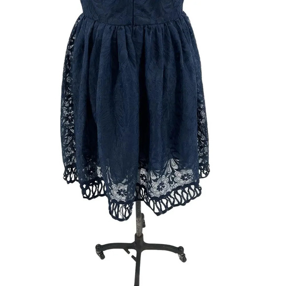 Chi Chi London Sheridan Dress Navy Blue Embroidered‎ Short Sleeve UK 12 US 8 - Picture 11 of 14